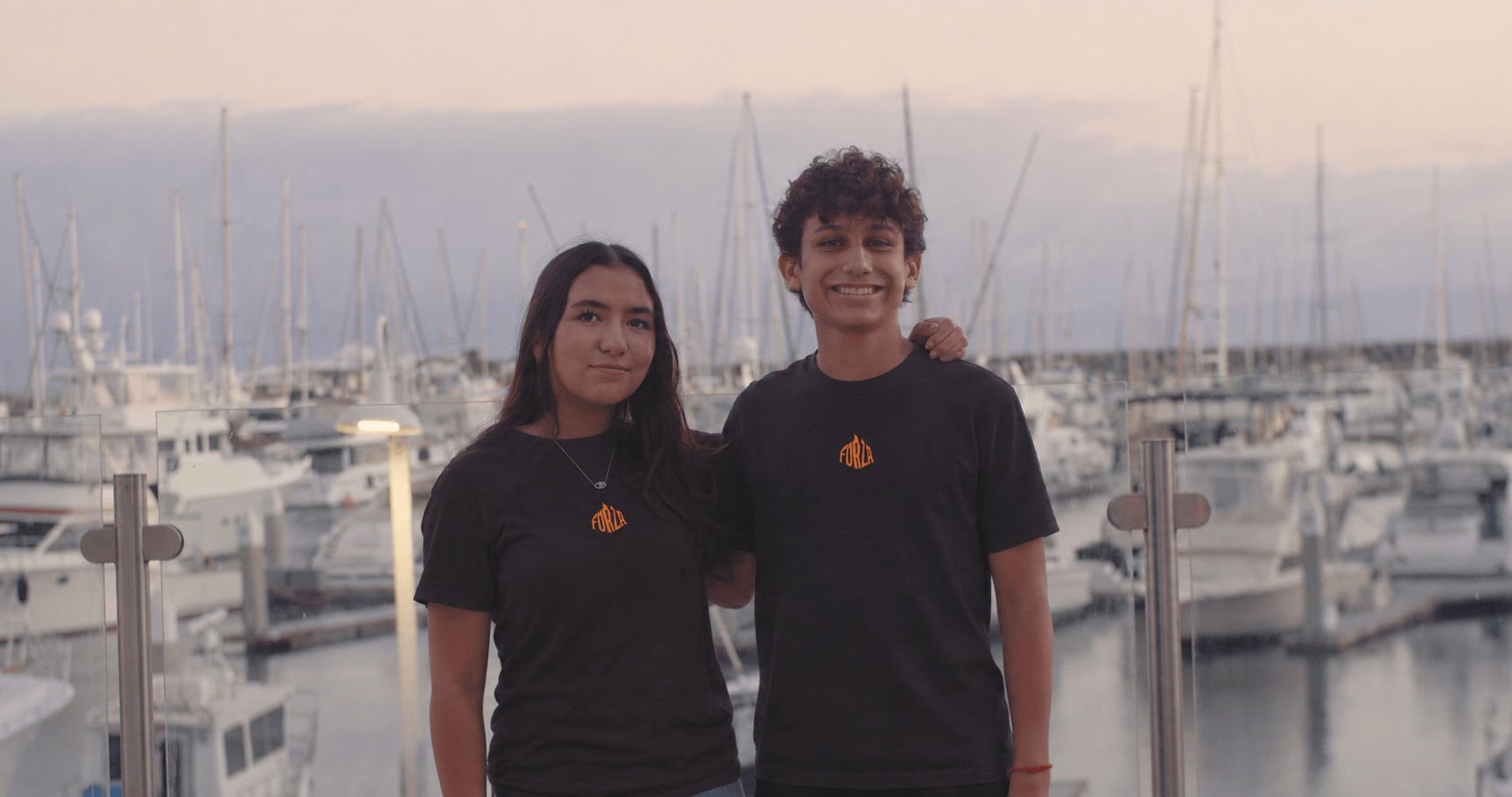 Integrantes de FORZA en el puerto de Ensenada